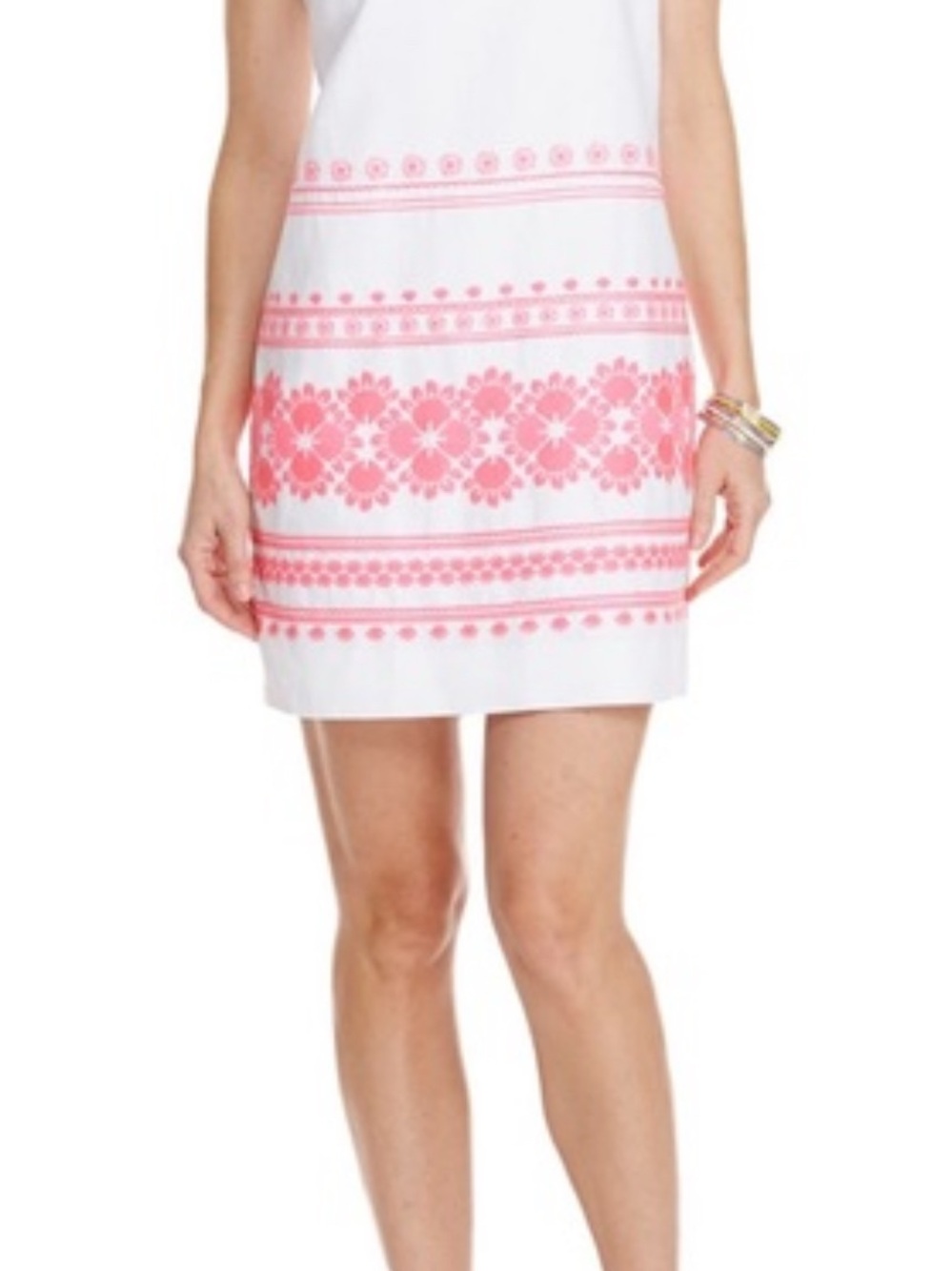 VINEYARD VINES Caribbean
Embroidered Shift Dress white- Hot
Pink O Coastal Chic